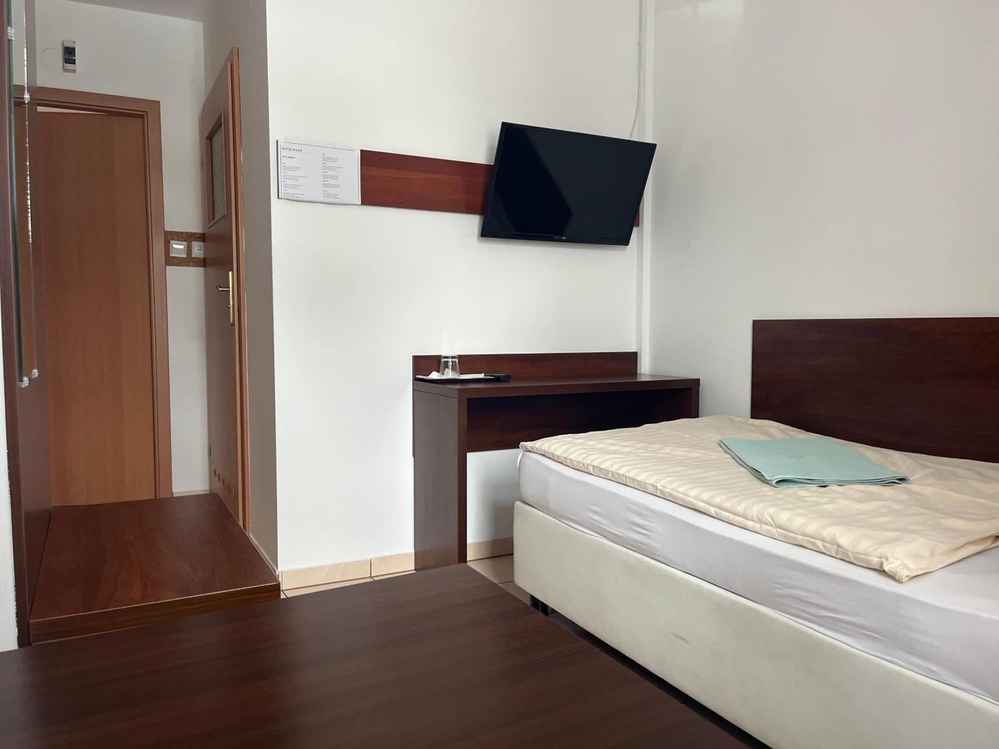 Motel W Lace Boleslawiec  Ngoại thất bức ảnh