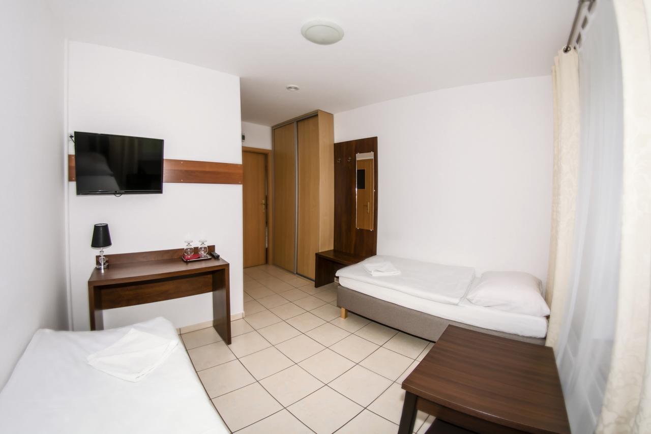 Motel W Lace Boleslawiec  Ngoại thất bức ảnh